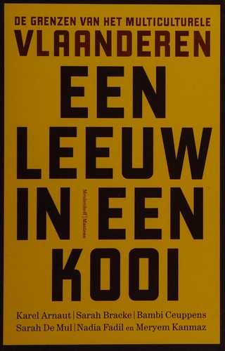 Cover for Een leeuw in een kooi