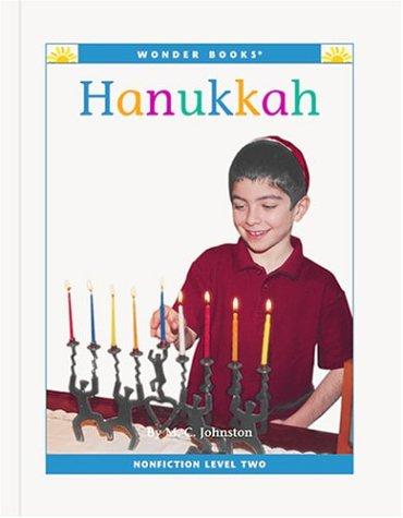 Cover for Hanukkah (Wonder Books Level 2 Holidays)