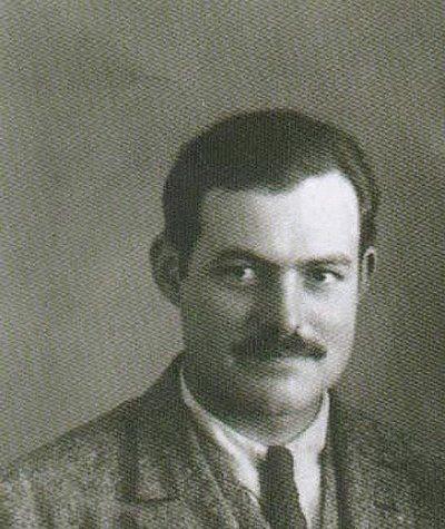 Cover for Picturing Hemingway