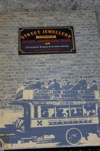 Cover for Street jewellery