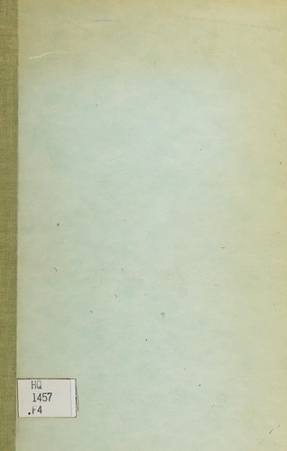 Cover for Guide de discussion et ŕesuḿe du rapport de la Commission royale d'enqûete sur la situation de la femme au Canada.