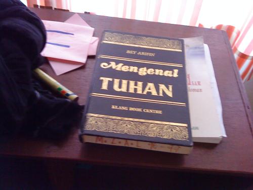 Cover for Mengenal Tuhan