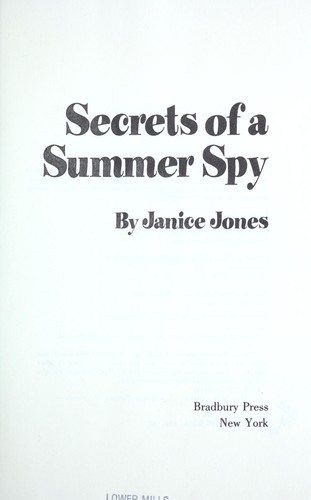 Cover for Secrets of a summer spy