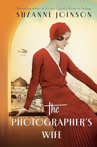 Cover for The photographer's wife