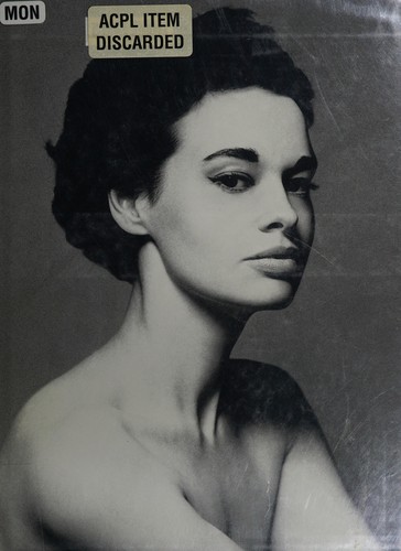 Cover for The world of Gloria Vanderbilt